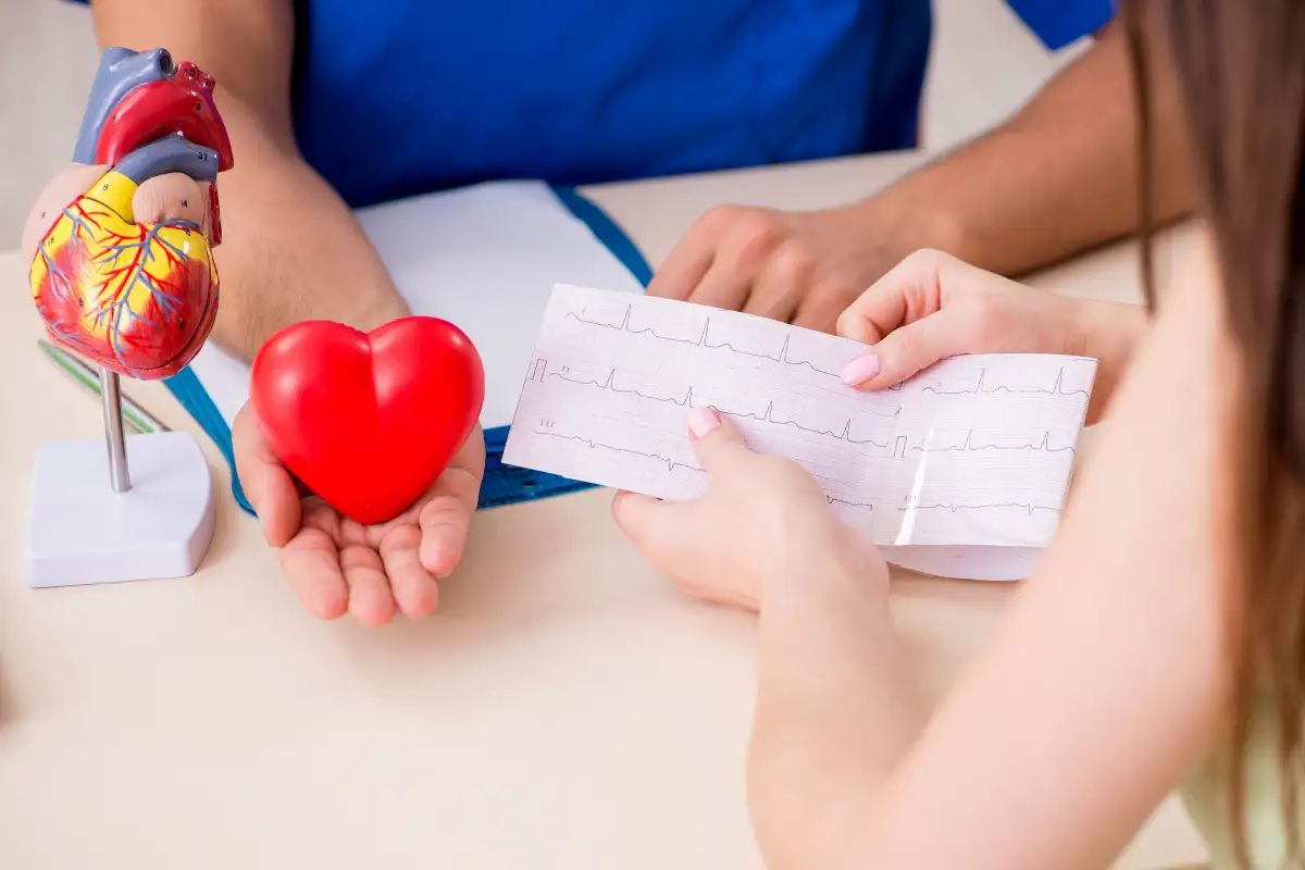 Guida pratica alla visita cardiologica con ecocardiogramma ColorDoppler a Roma EUR