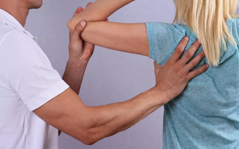 Osteopata per mal di schiena a Cusano Milanino: criteri pratici per scegliere e gestire il dolore