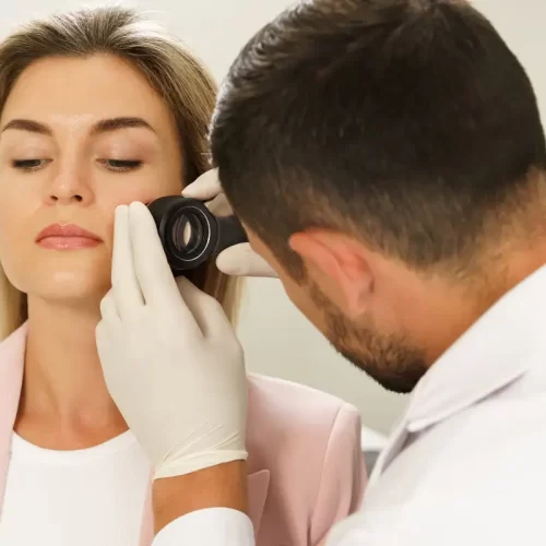 Dermatologia cosmetologica a Cosenza: come orientarsi tra diagnosi, prevenzione e trattamenti con il Dott. Massimo Cuconato