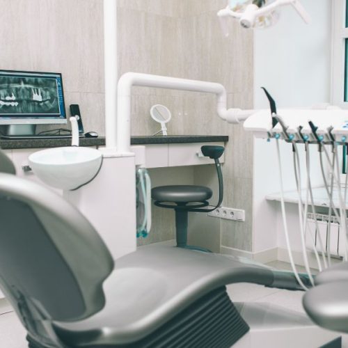 Studio dentistico a Ladispoli: come scegliere il meglio per il tuo sorriso