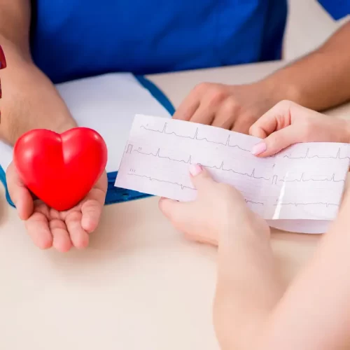 Guida pratica alla visita cardiologica con ecocardiogramma ColorDoppler a Roma EUR